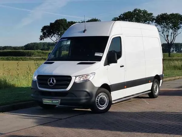 Mercedes-Benz Sprinter 311 CDI Image 2